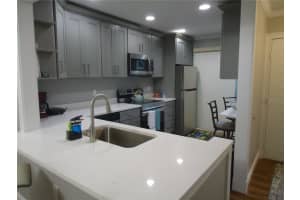 5763 Summerside Ln, Sarasota, FL 34231, Sold 11/24/21