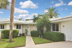 19 Oakwood Dr N, Englewood, FL 34223, Sold 03/31/22