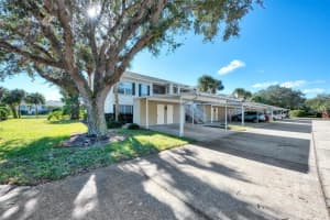 410 Laurel Lake Dr, Venice, FL 34292, Sold 01/24/22