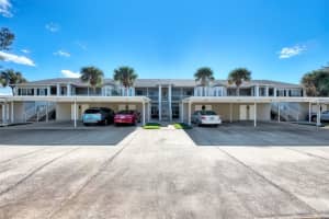 410 Laurel Lake Dr, Venice, FL 34292, Sold 01/24/22