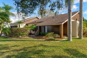 3696 Kingston Blvd, Sarasota, FL 34238, Sold 03/04/22