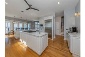 749 Eagle Point Dr, Venice, FL 34285, Sold 02/14/22