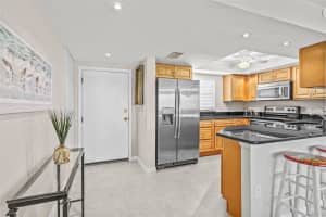 1257 S Portofino Dr, Sarasota, FL 34242, Sold 05/09/22