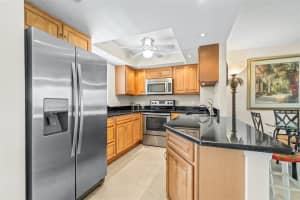 1257 S Portofino Dr, Sarasota, FL 34242, Sold 05/09/22