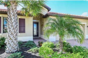 9881 HILLTOP DR, VENICE, FL 34292 Sold 08/01/22