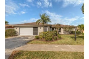5140 Country Meadows Blvd, Sarasota, FL 34235, Sold 06/10/22