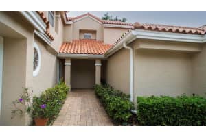 7541 Somerset Shores Ct, Orlando, FL 32819, Sold 05/16/22