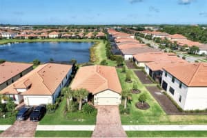 19309 Bluff Dr, Venice, FL 34292, Sold 05/12/22