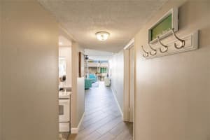 1400 Tarpon Center Dr, Venice, FL 34285, Sold 06/17/22