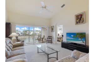 410 Laurel Lake Dr, Venice, FL 34292, Sold 05/26/22