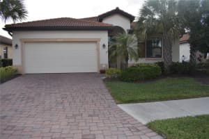 19321 Nearpoint Dr, Venice, FL 34292, Sold 05/27/22