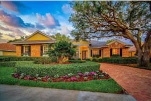 4910 Old Creek Dr, Sarasota, FL 34233, Sold 06/07/22