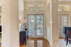 4910 Old Creek Dr, Sarasota, FL 34233, Sold 06/07/22