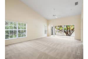 404 Laurel Lake Dr, Venice, FL 34292, Sold 06/06/22