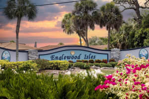 4 WINDSOR DR, ENGLEWOOD, FL 34223 Sold 08/15/22