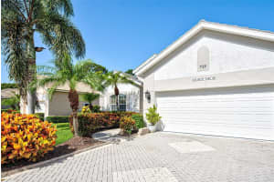 725 Misty Pine Dr, Venice, FL 34292, Sold 10/06/22