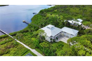 36 Riverfront Dr, Venice, FL 34293, Sold 10/27/22