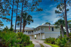 36 Riverfront Dr, Venice, FL 34293, Sold 10/27/22