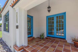 3529 Jacinto Ct, Sarasota, FL 34239, Sold 12/14/22