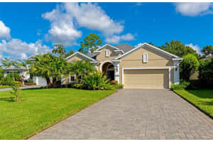 3807 WOODCLIFF LAKE TER, SARASOTA, FL 34243 Sold 01/13/23