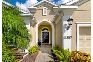 3807 WOODCLIFF LAKE TER, SARASOTA, FL 34243 Sold 01/13/23