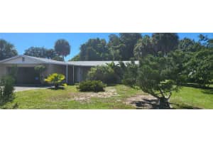 2401 PALMETTO, NOKOMIS, FL 34275 Sold 01/12/23