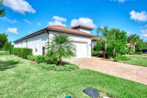 19337 Bluff Dr, Venice, FL 34292, Sold 04/18/23