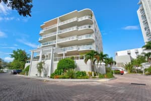 1640 Summer House Ln, Siesta Key, FL 34242, Sold 05/18/23