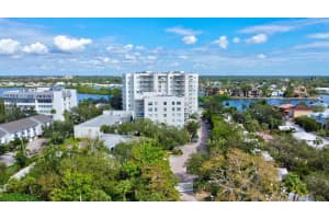 1640 Summer House Ln, Siesta Key, FL 34242, Sold 05/18/23