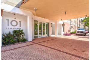 101 S GULFSTREAM AVE #14B, SARASOTA, FL 34236 Sold 04/18/23