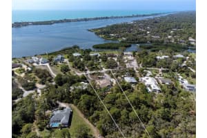 1300 BAYSHORE DR, ENGLEWOOD, FL 34223 Sold 03/20/23