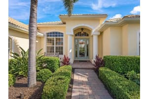 811 TROPEZ LN, VENICE, FL 34292 Sold 03/03/23