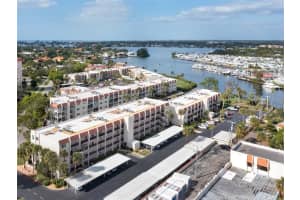 220 Santa Maria St, Venice, FL 34285, Sold 02/27/23