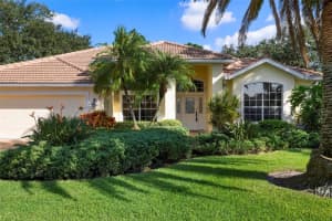 8468 Woodbriar Dr, Sarasota, FL 34238, Sold 03/03/23