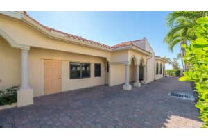 718 Golden Beach Blvd, Venice, FL 34285, Sold 02/27/23