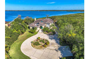 6178 9TH AVENUE CIRCLE, BRADENTON, FL 34212 Sold 03/20/23