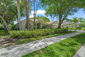 2011 MICANOPY TRAIL, NOKOMIS, FL 34275 Sold 03/15/23