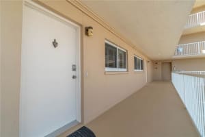 555 The Esplanade N #604 Venice, FL 34285 Sold 05/01/23