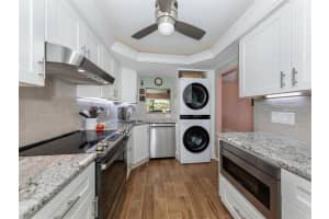 270 SANTA MARIA STREET, VENICE, FL 34285 Sold 03/24/23