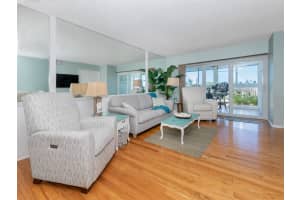 950 TARPON CENTER DRIVE, VENICE, FL 34285 Sold 03/30/23