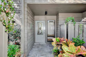 1610 TREEHOUSE CIRCLE, SARASOTA, FL 34231 Sold 04/07/23