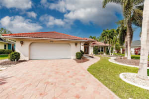 909 DORAL LANE, VENICE, FL 34293 Sold 04/19/23