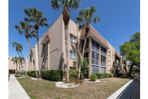 1520 GLEN OAKS DRIVE, SARASOTA, FL 34232 Sold 03/05/25