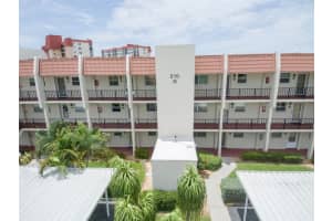 210 Santa Maria St, Venice, FL 34285, Sold 05/24/23