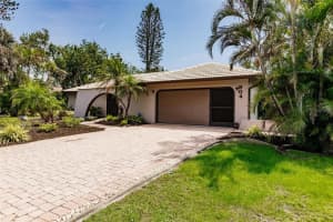 904 DORAL LANE, VENICE, FL 34293 Sold 07/19/23