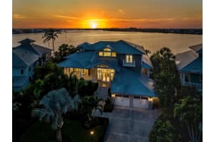 743 EAGLE POINT DRIVE, VENICE, FL 34285 Sold 06/14/23