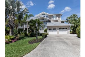 743 EAGLE POINT DRIVE, VENICE, FL 34285 Sold 06/14/23