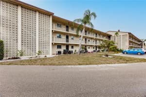 2220 Stickney Point Rd, Sarasota, FL 34231, Sold 05/19/23