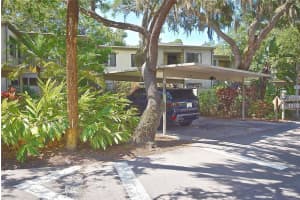 1628 CLOWER CREEK DRIVE, SARASOTA, FL 34231 Sold 08/22/23