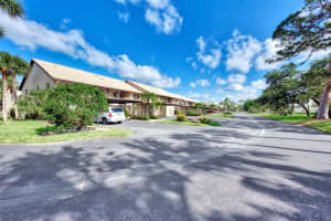 420 MISSION TRAIL, VENICE, FL 34285 Sold 06/09/23